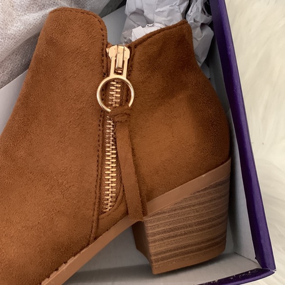 Top Moda Zandra Zip Ankle Bootie - Picture 2 of 5